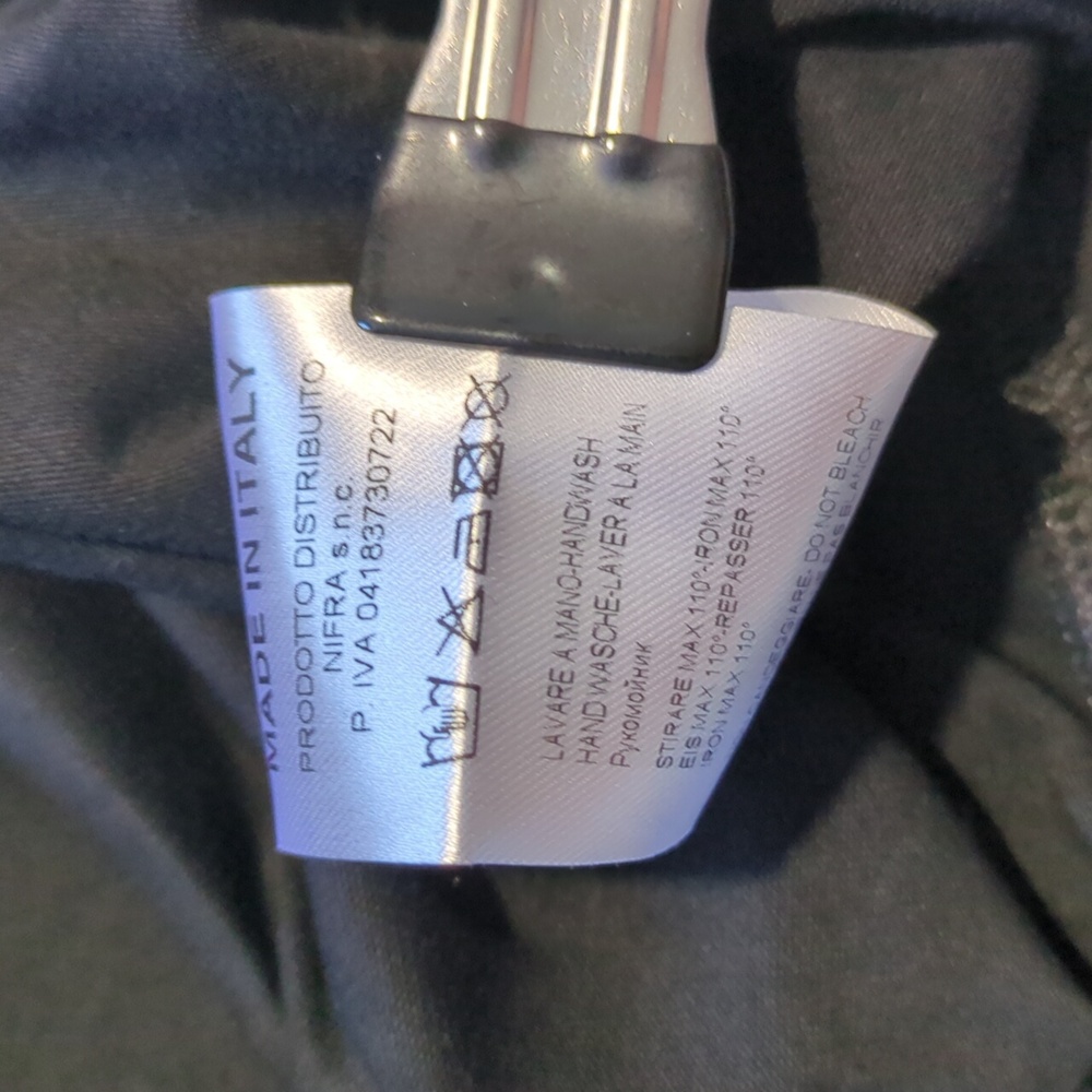 Kith Ladies Sports Top - Picture 5 of 9